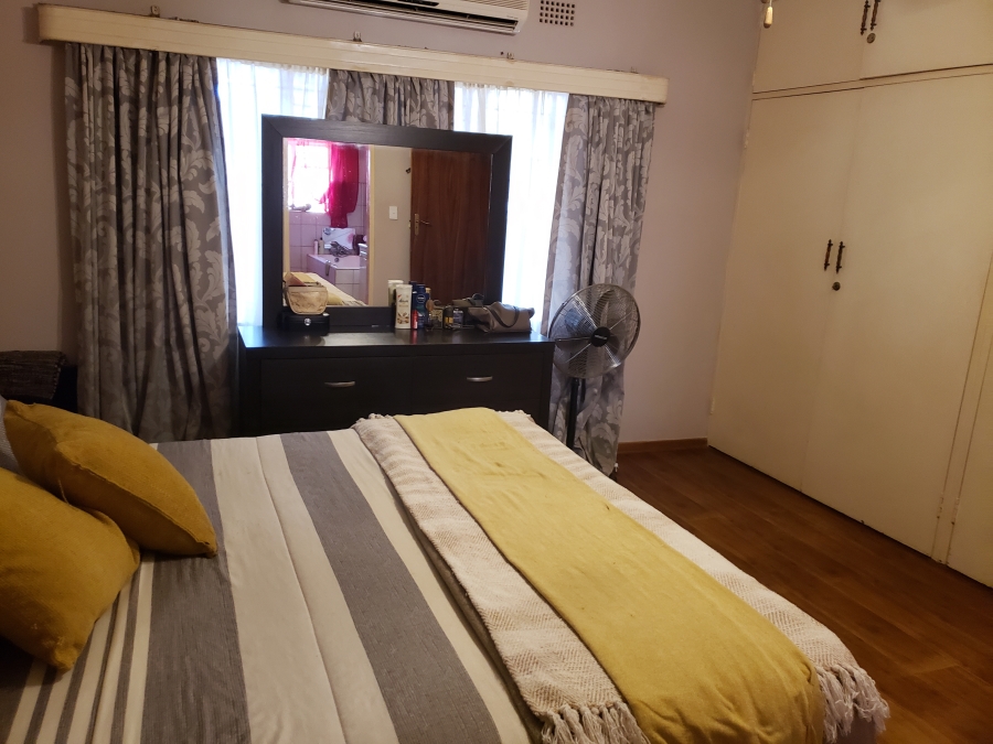 4 Bedroom Property for Sale in Geelhoutpark North West